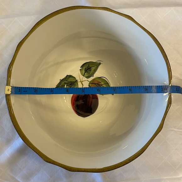 🍑🍒Raymond Waites Bowl🍇
Certifed International
Dishwasher and microwave safe - Picture 4 of 6